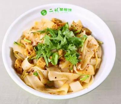 舌尖上的美食 提到涼皮,我腦中第一反應的就是二!妮!涼!皮!